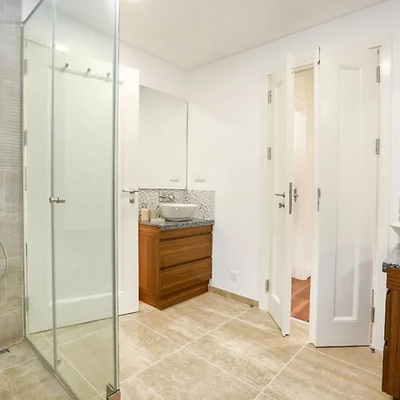 Algarve Gem Spacious 2 Bdr By Misha's Place Apartment